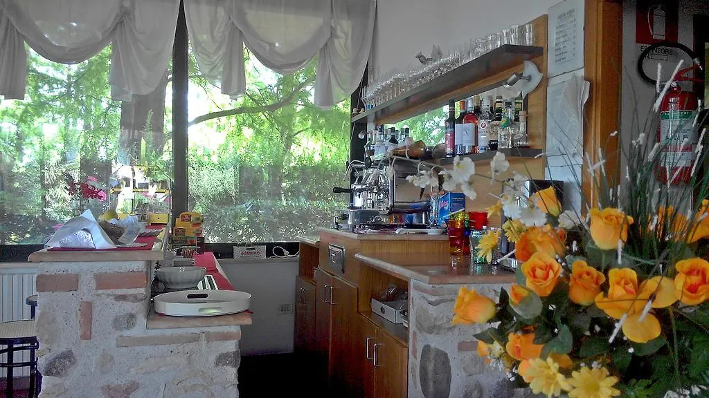 Albergo Il Biancospino Sirmione 2*,
