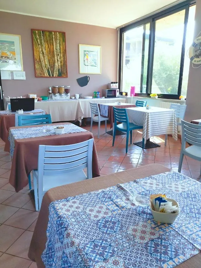 Albergo Il Biancospino Sirmione 2*,  Italy